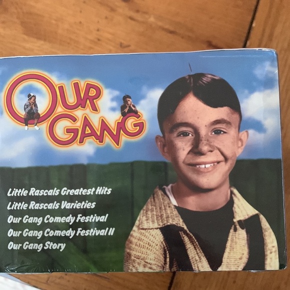 Little Rascals Our Gang Vintage Collectors Series 5 Pack VHS Video Box Set NWT - Picture 7 of 7